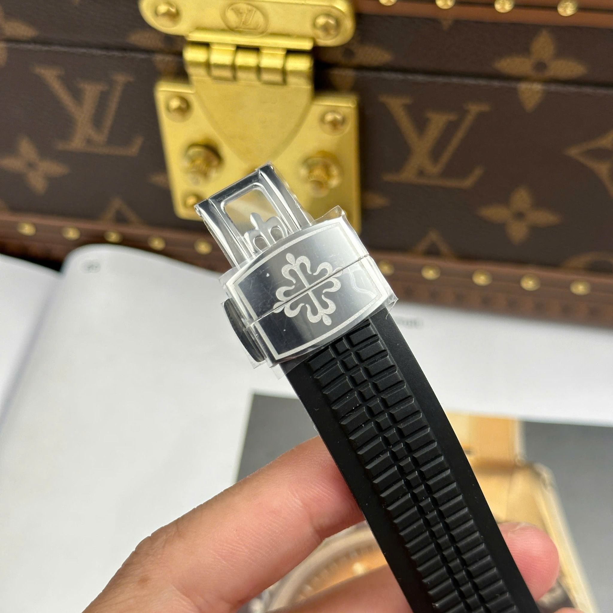 patek philippe aquanaut 40mm schwarz rubber strap patek philippe aquanaut 40mm schwarz rubber strap